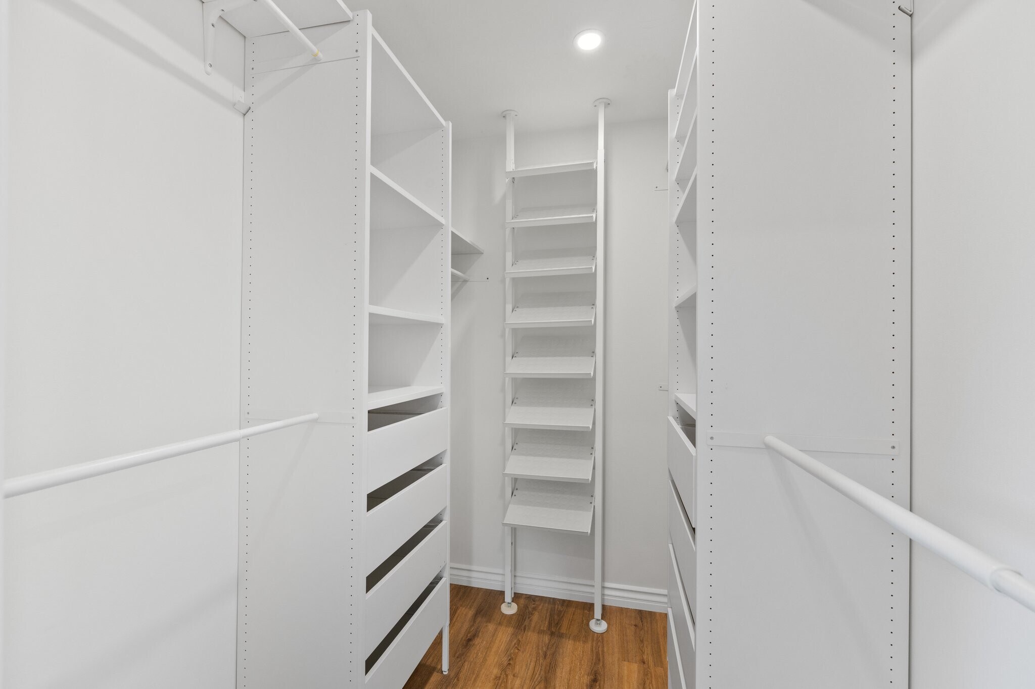 Building Photo - 3852 W 157th St