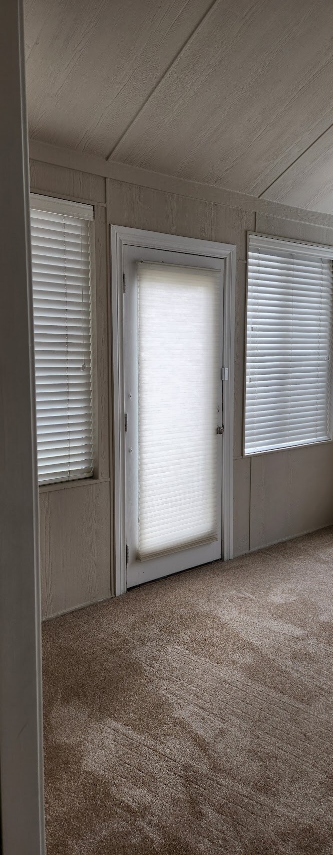 Sunroom Access - 902 Bridges Dr