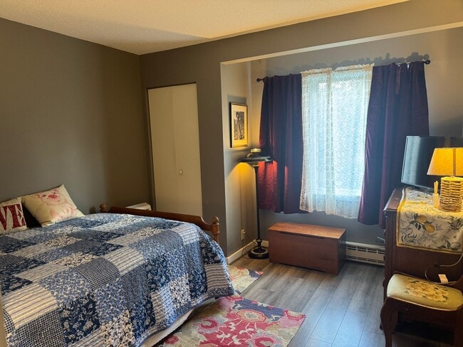 Building Photo - 3 Bedroom Condo in Hanover