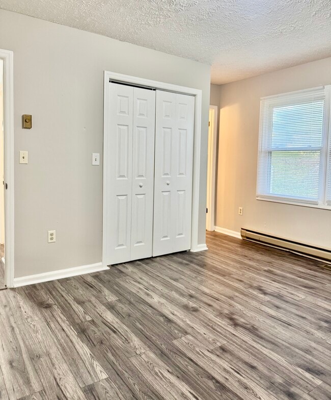 Building Photo - 875 Cambria St NW