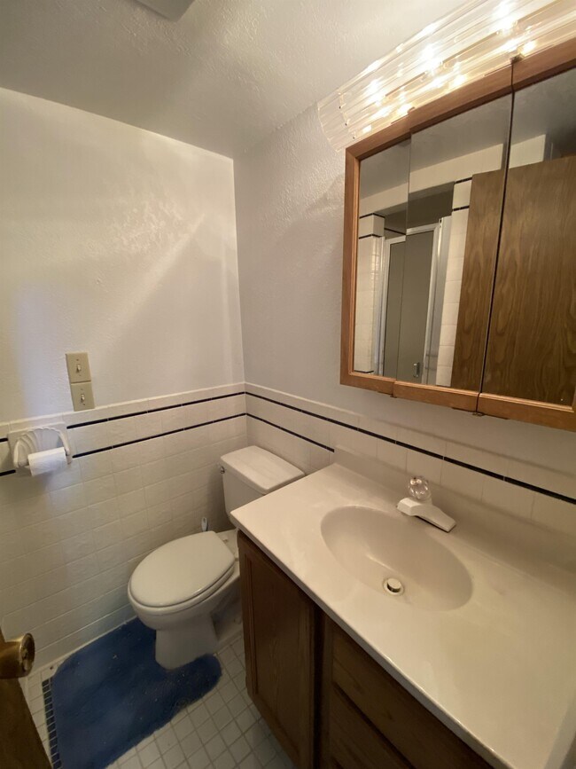 Building Photo - 3408 14th Ave S