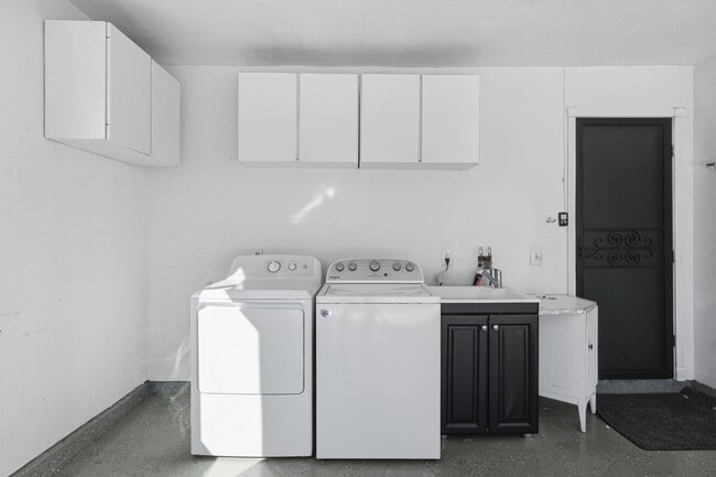 Building Photo - 1767 Capistrano Glen