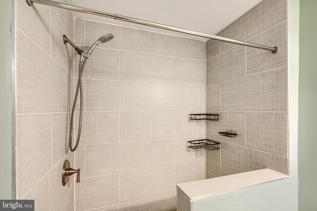 Building Photo - 115 N Belnord Ave