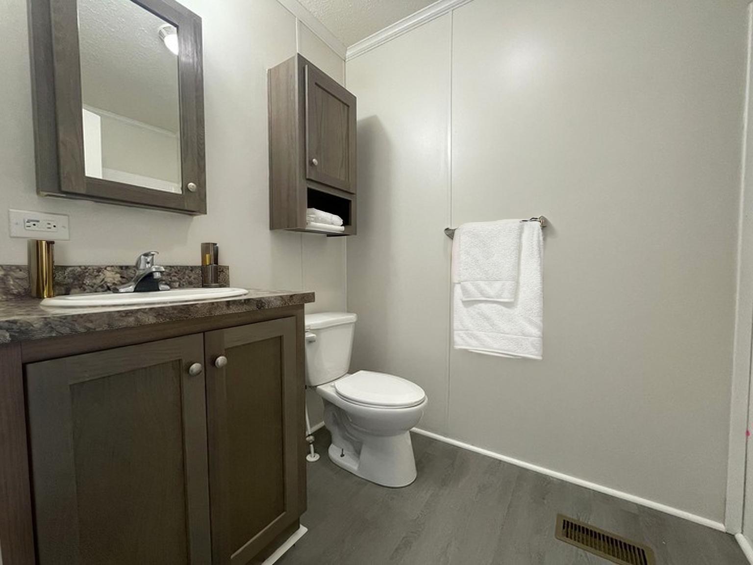 Building Photo - 15835 Marentette Dr