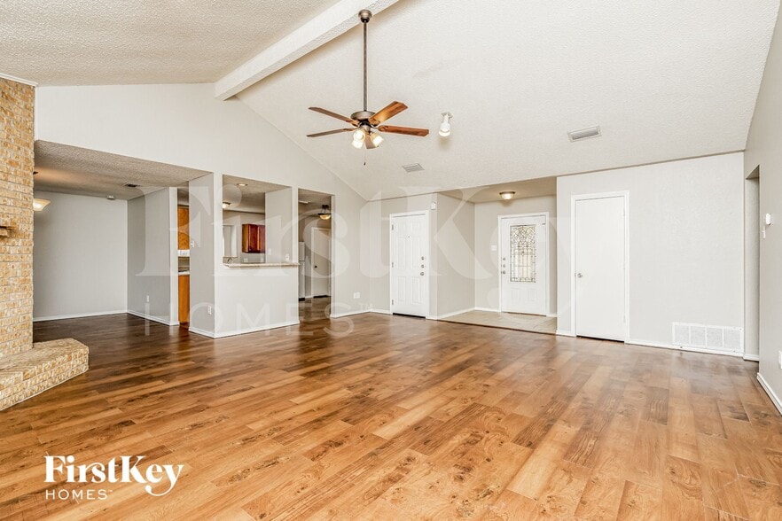 Building Photo - 2661 Claremont Dr