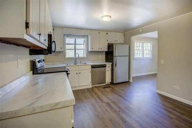 Building Photo - 201 Oglesby Bridge Rd SE