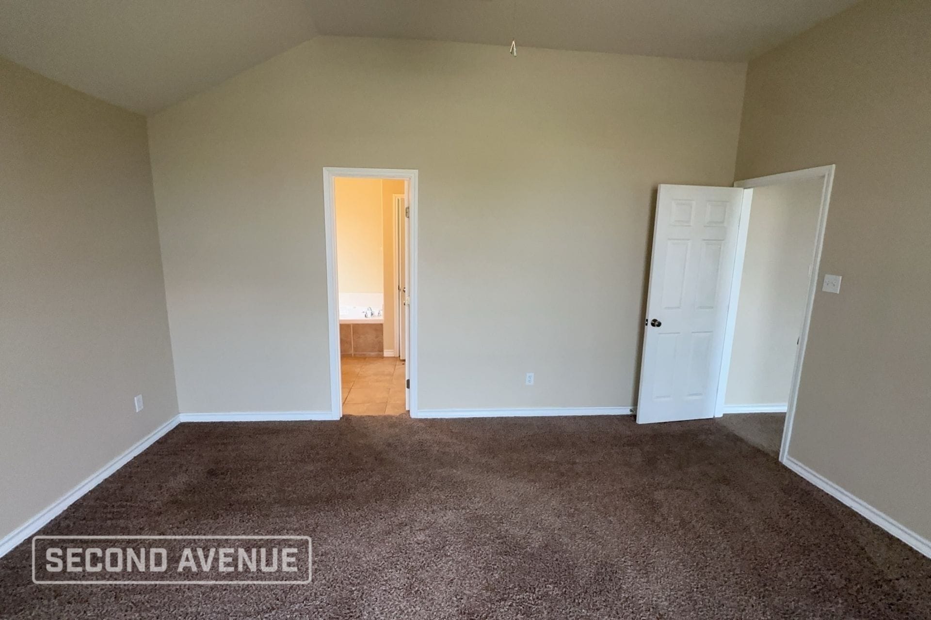 Building Photo - 1011 Forest Oak Dr
