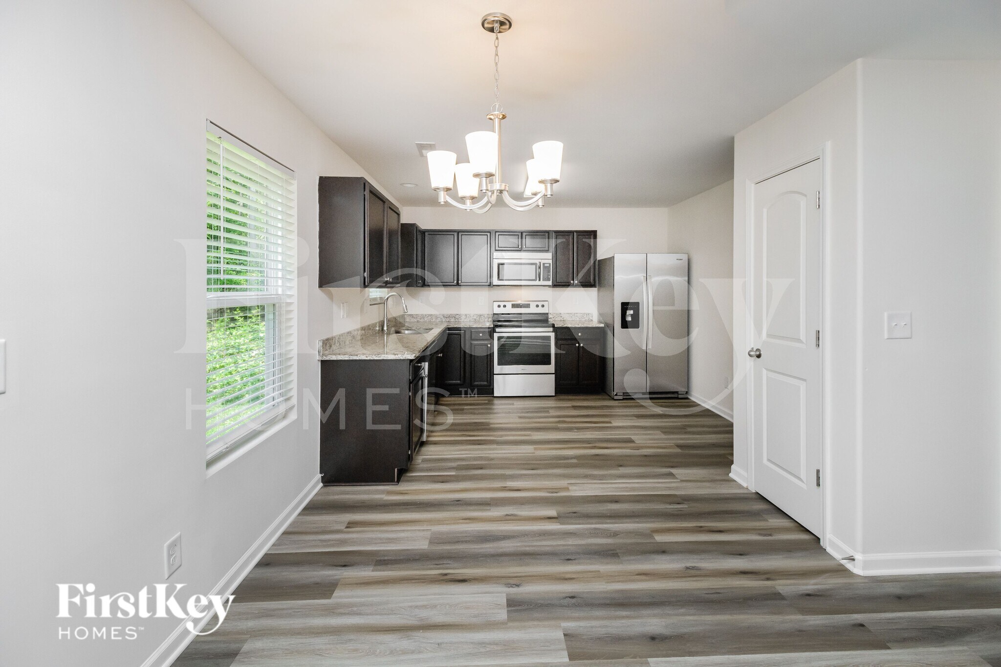 Building Photo - 4019 Maderia Dr NW