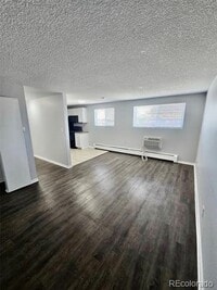 Building Photo - 1437 N Moline St