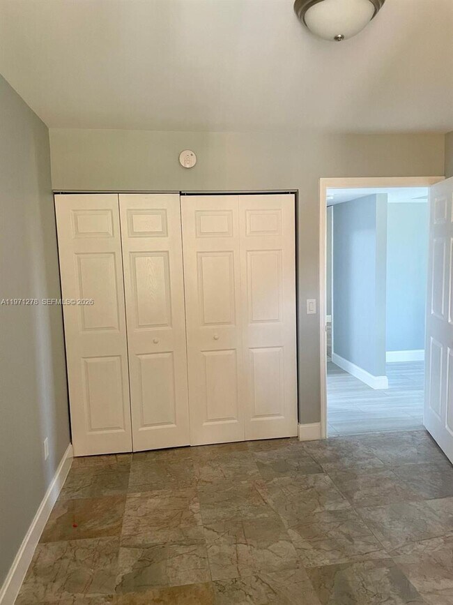 Building Photo - 165 NW 96th Terrace