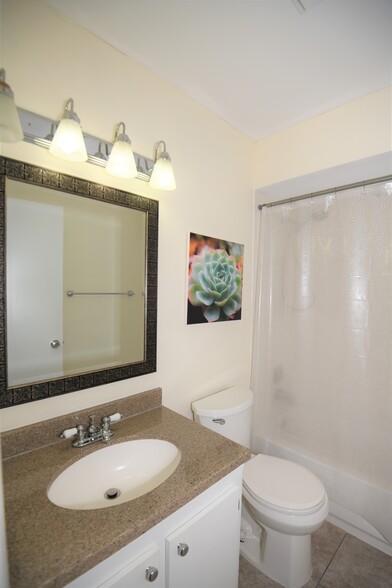 Updated guest bathroom - 3071 SE Aster Ln