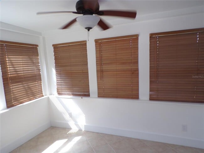 Building Photo - 179 Maria Ct