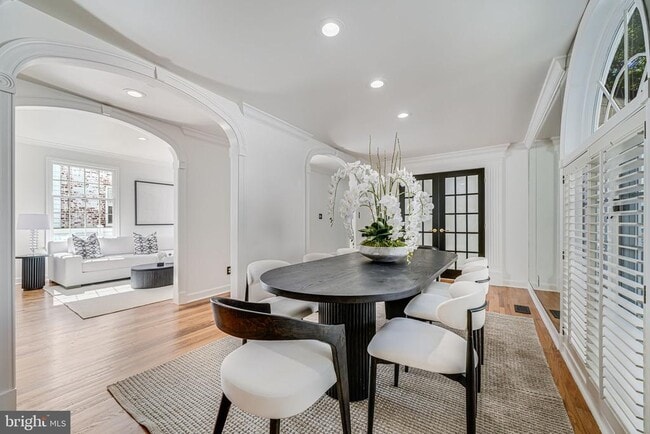 Building Photo - 4817 Chevy Chase Blvd