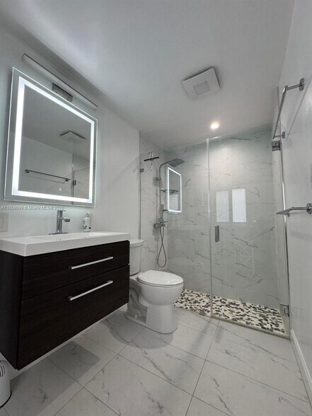Building Photo - 5749 SW 42nd St