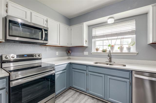 Building Photo - 1309 Laredo Ln