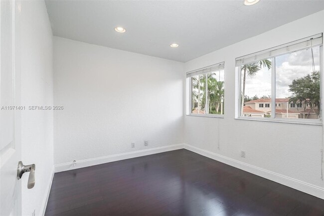 Building Photo - 11191 SW 17th Manor