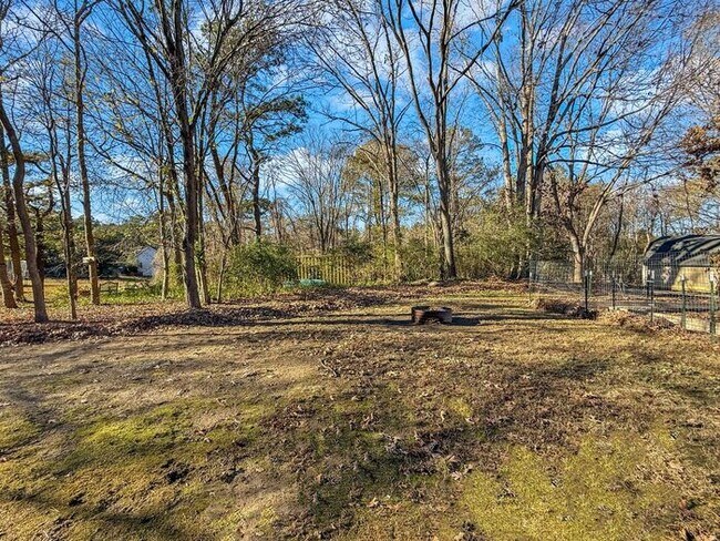 Building Photo - Spacious 3BR 2 BA Home with Wooden Deck in Wake Forest