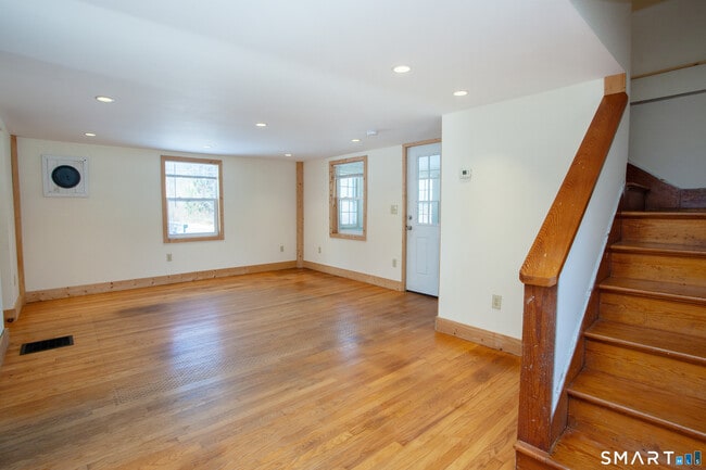 Building Photo - 85 Quarry Rd