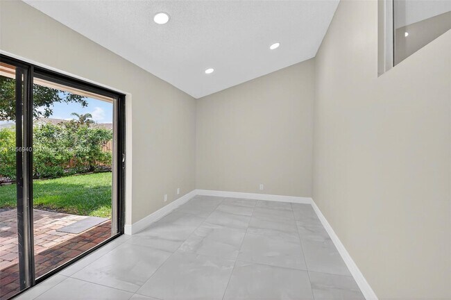 Building Photo - 9581 El Clair Ranch Rd