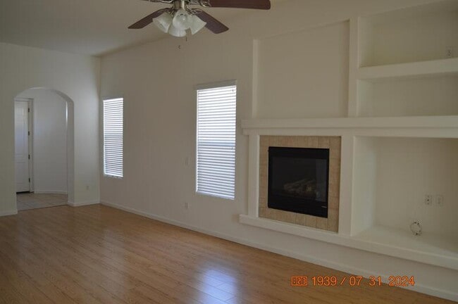 Building Photo - 2725 Amalfi