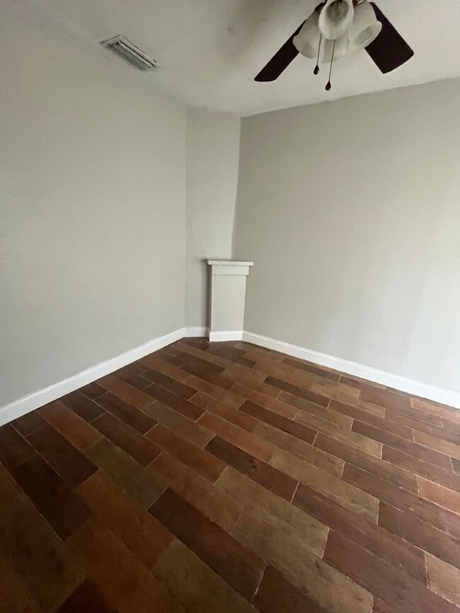 Building Photo - Lakeland Duplex for Rent