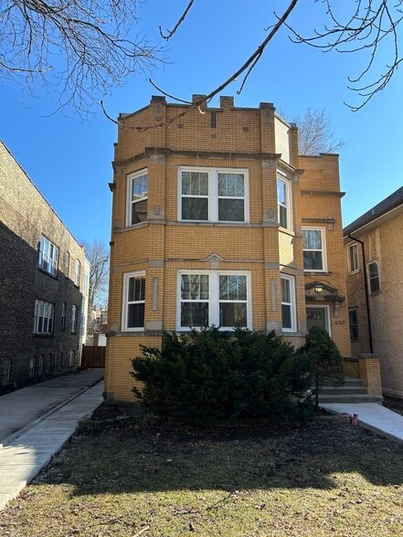 Building Photo - 6321 N Hermitage Ave