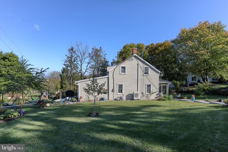 Building Photo - 261 Rexmont Rd