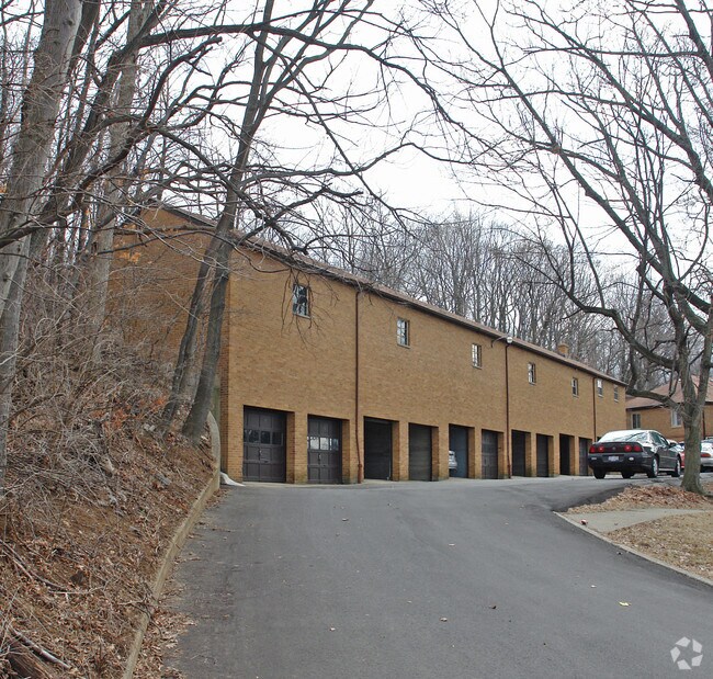 Building Photo - Adirondack Terrace
