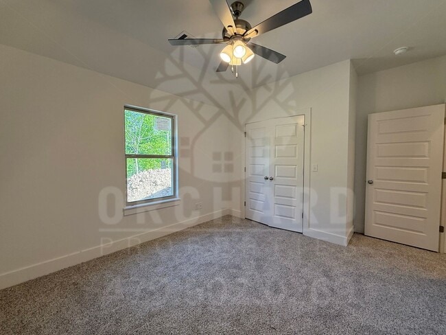 Building Photo - Single-Family Home- 2 Bed/ 2 Bath w/ Hobby...