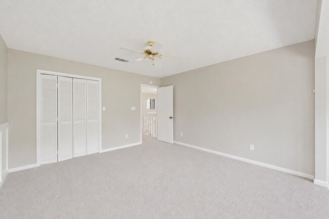 Building Photo - 1219 Oakmont Dr