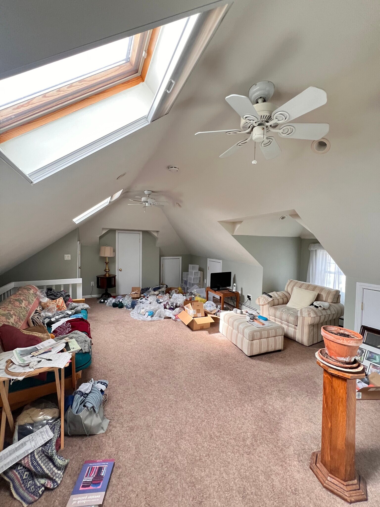 large primary bedroom - 311 Waverley Ave