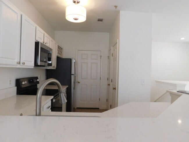Building Photo - Condo Available At The Preserve of Indigo Run
