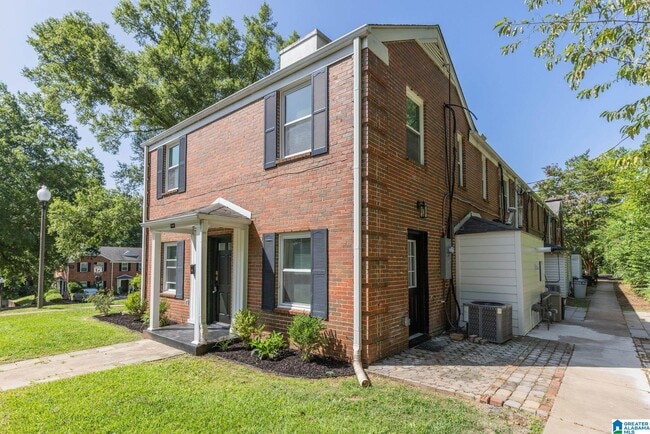 Building Photo - 1700 Valley Ave