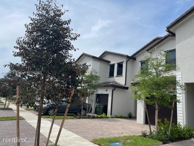 Building Photo - 4 br, 2.5 bath House - 240 SW 159th Way