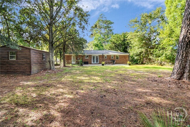 Building Photo - 125 Nassau Dr