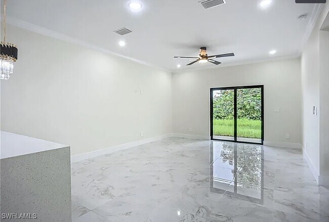 Building Photo - 314-316 Poplar St