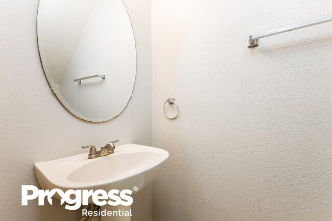 Building Photo - 693 Cresting Oak Cir