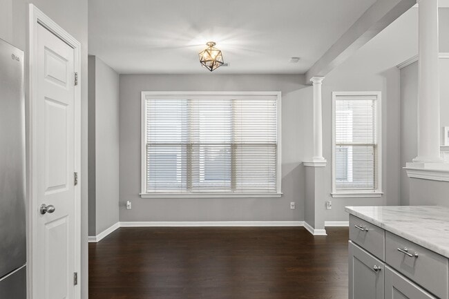 Building Photo - 1323 Island Ridge Dr