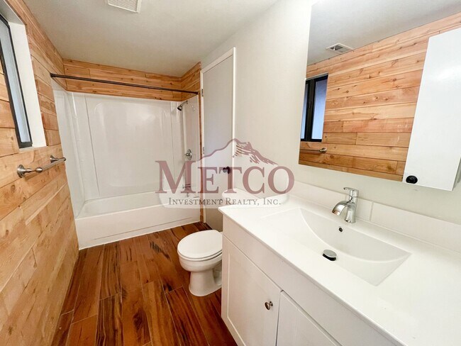 Building Photo - 24401