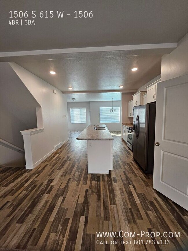 Building Photo - 1506 615 W