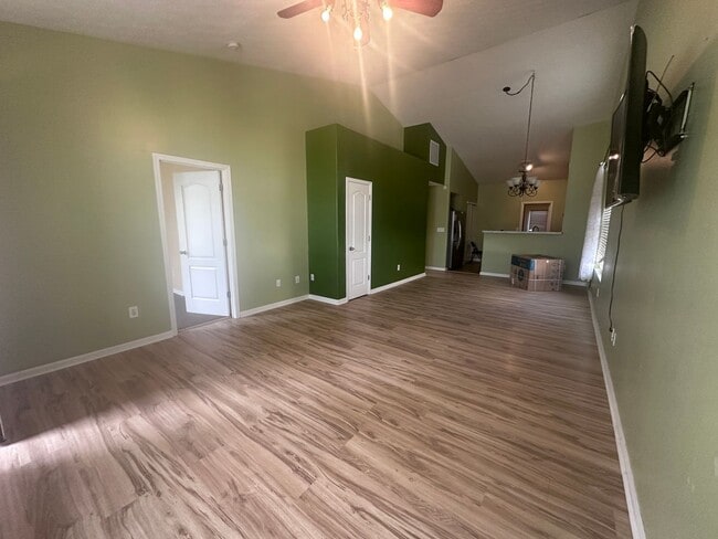 Building Photo - 3-bed, 2-bath ranch in Bannon Crossings - $2,000/month