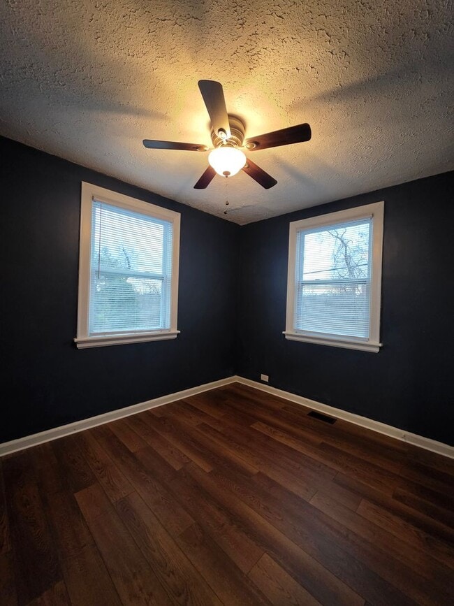 Building Photo - 116 Sixth Avenue