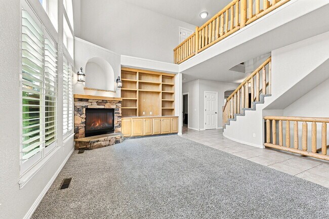 Building Photo - $3,040.95, 6 bed, 4 bath located in Colorado Springs