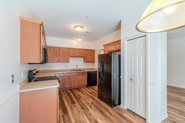 Building Photo - 39696 Rockcrest Ln