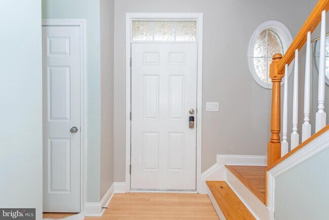 Building Photo - 18959 Gold Finch Cove