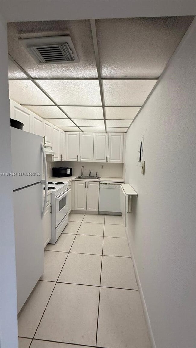 Building Photo - 17530 NW 68th Ave