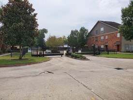 Building Photo - 710 E Boyd Dr