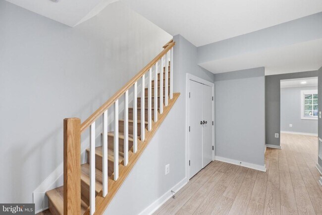 Building Photo - 2916 Montauk Ct