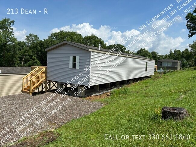 Building Photo - 213 Dean-R