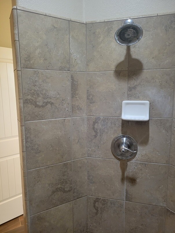 Building Photo - 227 Gooselake Cir
